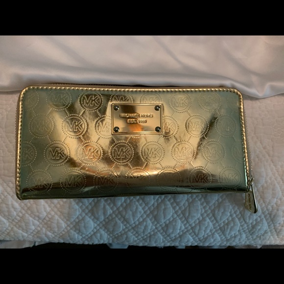 All five purses MK , Dooney & Bourke - Picture 5 of 16